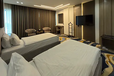 van royal hotel